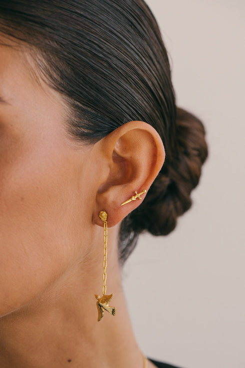 LOVE DAGGER STUD GOUD